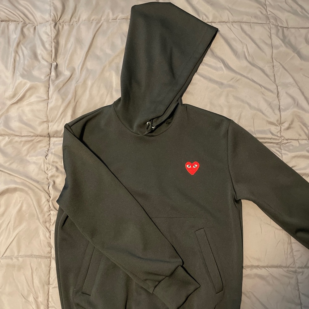 COPY - PLAY Comme des Garçons, black hoodie with red heart